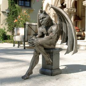 SOCRATES THE GARGOYLE THINKER STATUE            NR