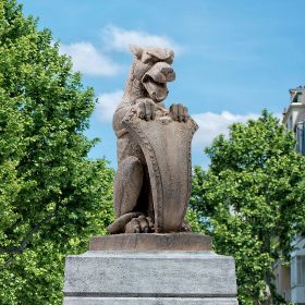 ST MICHAELS DEVIL DOG SENTRY STATUE