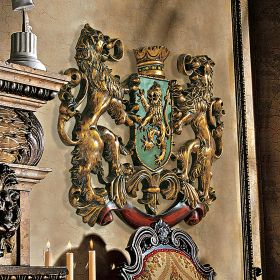 HERALDIC ROYAL LIONS COAT OF ARMS PLAQUE