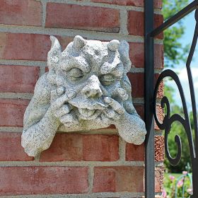 GNASH THE GROTESQUE GARGOYLE PLAQUE