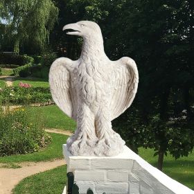 AMERICAS GRAND EAGLE STATUE LEFT