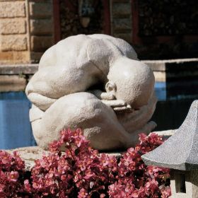 MEDITATING SHY YOGI OF BALI STATUE              NR