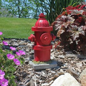 SMALL FIRE HYDRANT STATUE