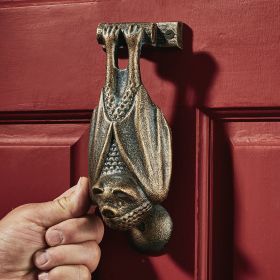 VAMPIRE BAT CAST IRON DOOR KNOCKER