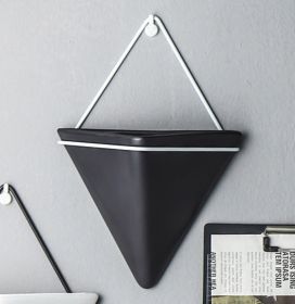 Triangle Wall Planter Wall Decoration Indoor Plant Hanger (Color: Black, Size: large)